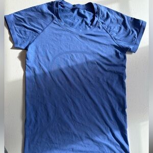 Lululemon Swiftly Short Sleeve Crew in Periwinkle Blue